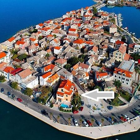 Apartments Maris Vranjic Bagian luar foto