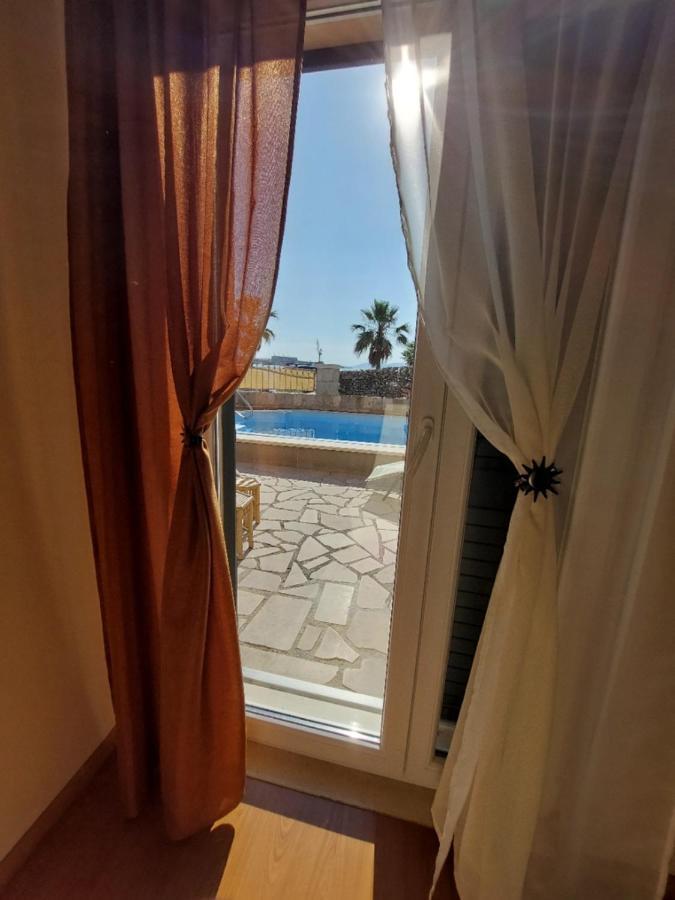 Apartments Maris Vranjic Bagian luar foto