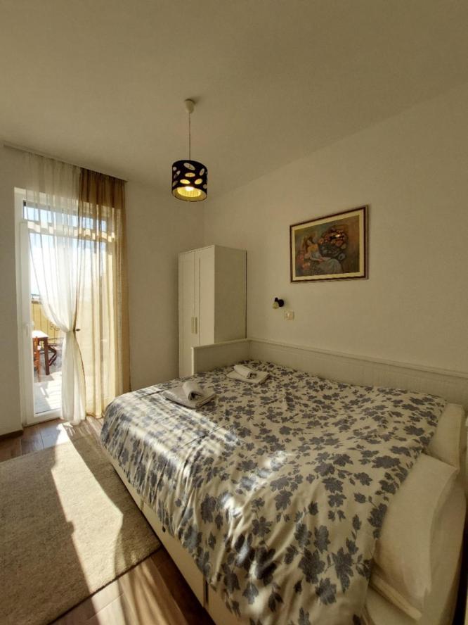 Apartments Maris Vranjic Bagian luar foto